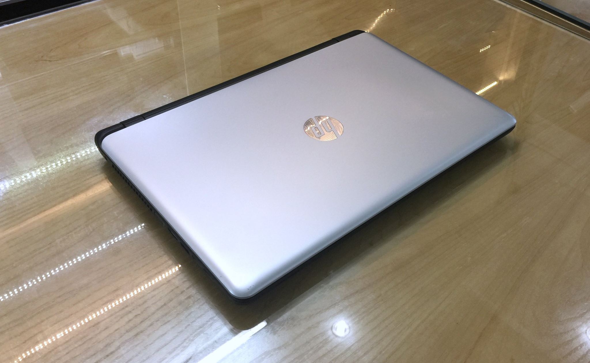Laptop HP 350 G6G24PA-6.jpg